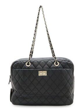 Chanel 255 Quilted Chain Tote With Rain Cover